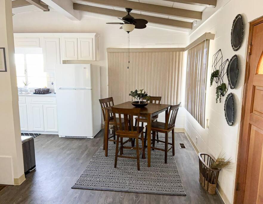 Joshua Tree National Park - Cozy Palms Getaway Apartment Twentynine Palms Ngoại thất bức ảnh